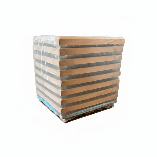 Palet de cajas con tarros de vidrio envueltos en plástico para envío rápido y económico